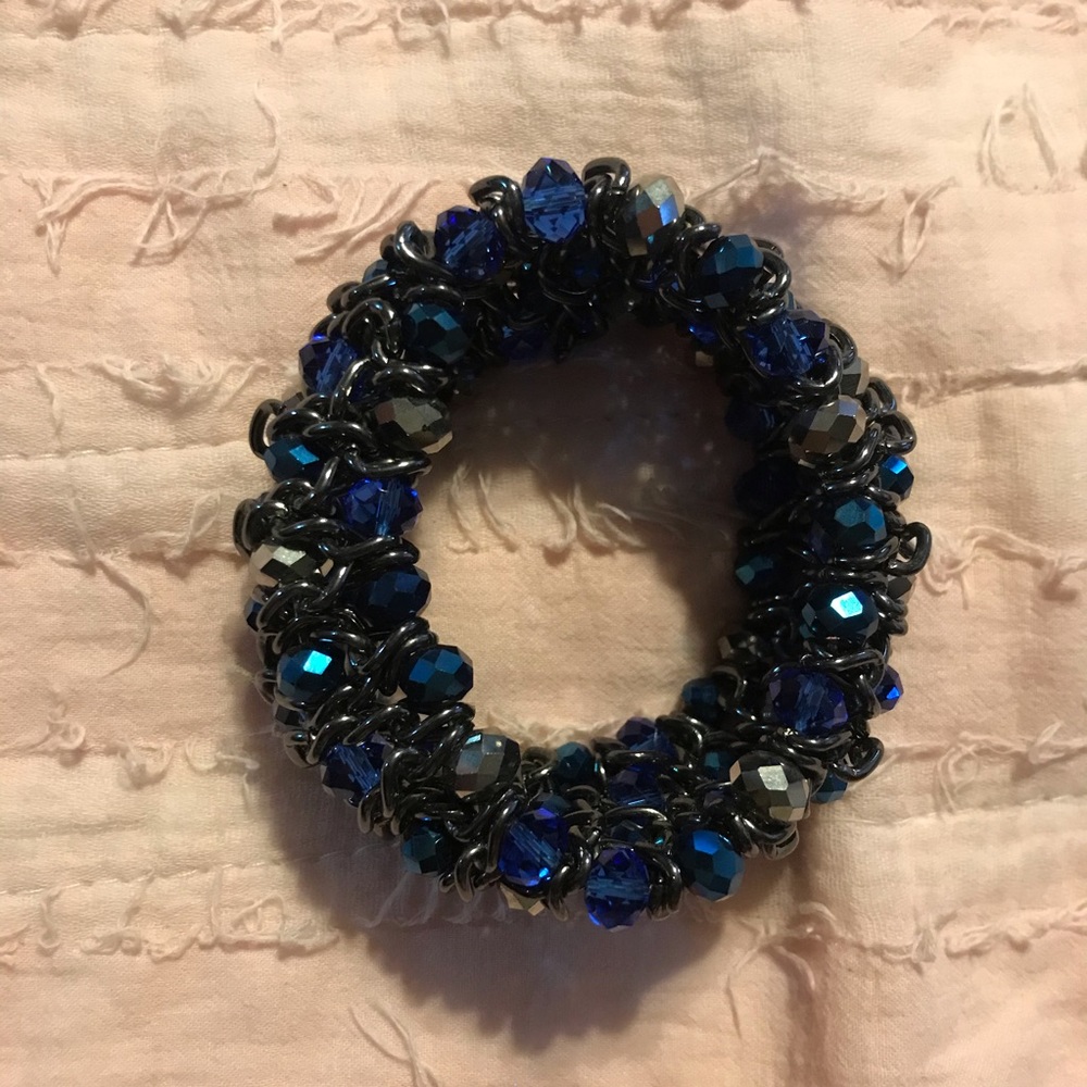 Blue and gray beaded bracelet - Picture 2 of 3